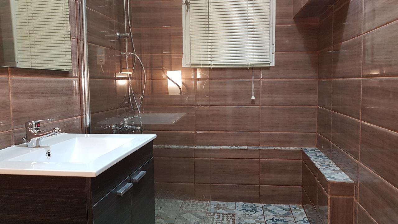 Menta Errathens Apartment - Athens Center, 5 Bd, 2 Bath Esterno foto