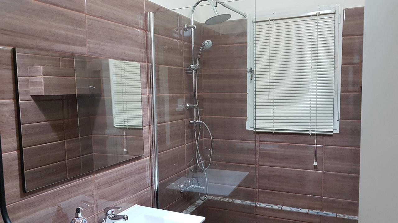 Menta Errathens Apartment - Athens Center, 5 Bd, 2 Bath Esterno foto